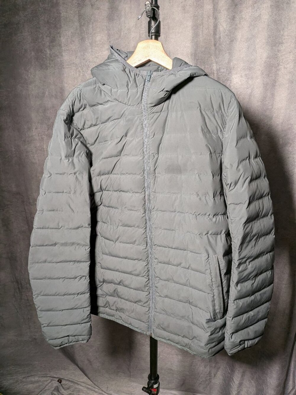 Helly Hansen Men’s Hooded Lightweight Puffer Insulator Jacket - Grey - Size Larg